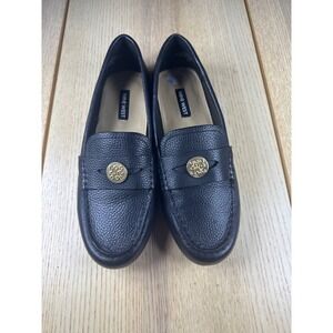 Nine West Womens Black Pebbled Leather Driving Loafers Gold Medallion 7.5M